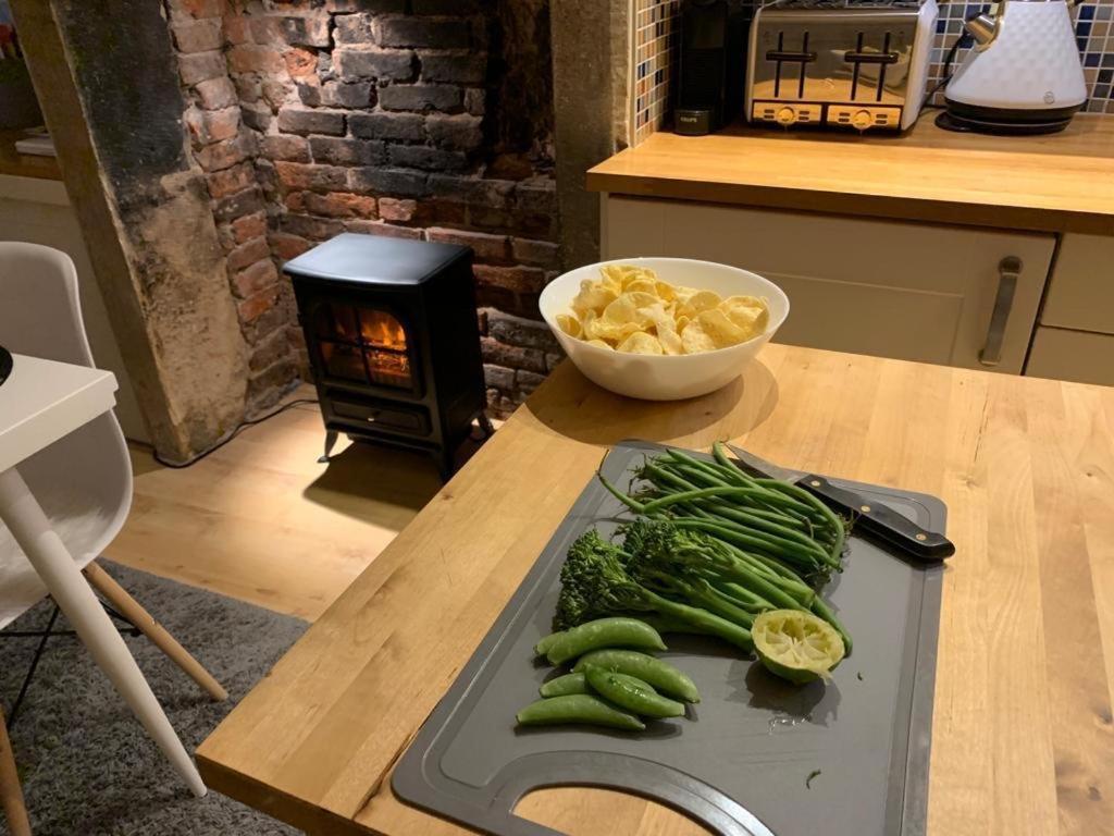The Tenth House, Grade II Listed Georgian Town House, Wirksworth, Derbyshire, Peak District Cottage, Sleeps 4 מראה חיצוני תמונה