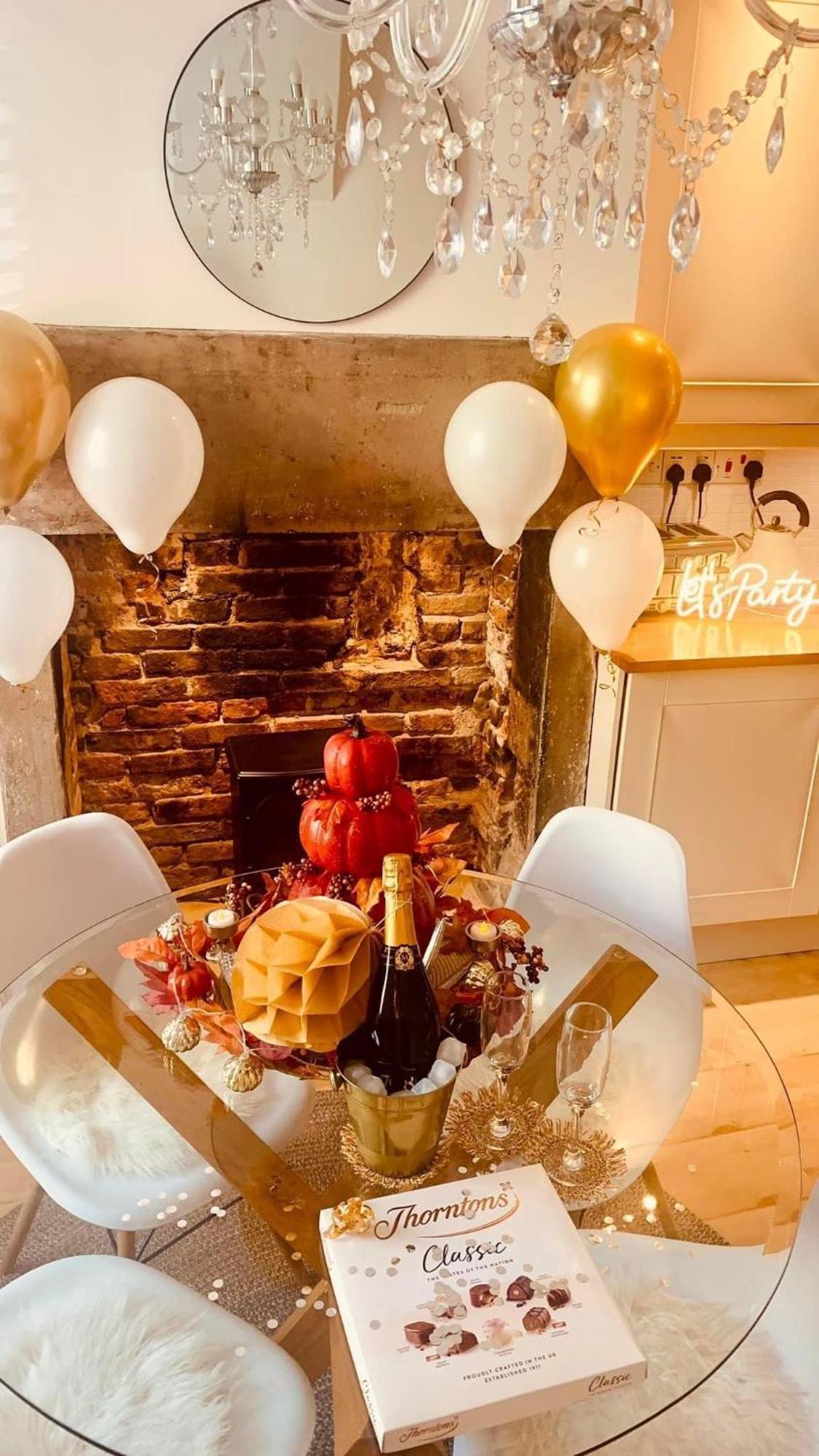 The Tenth House, Grade II Listed Georgian Town House, Wirksworth, Derbyshire, Peak District Cottage, Sleeps 4 מראה חיצוני תמונה